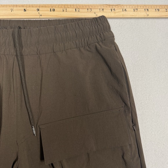 ALO Cargo Venture Pant Men Small Brown Stretch Performance Activewear Athleisure - Picture 12 of 15